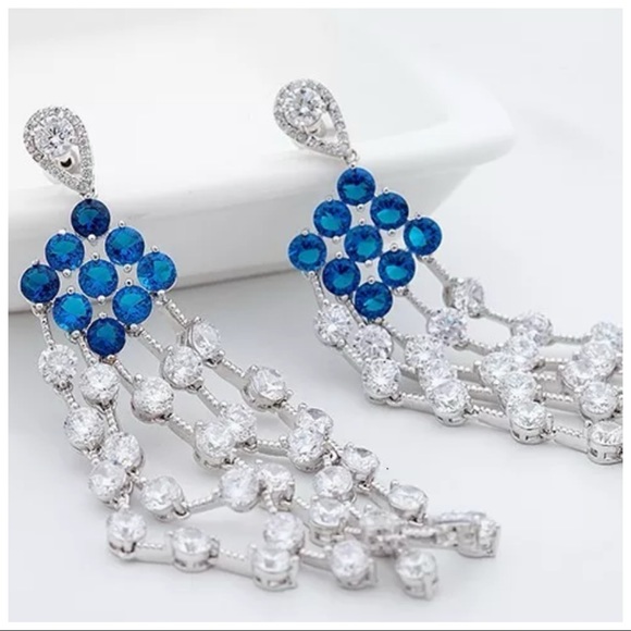 Swarovski Crystals The Zarynnah Long Earrings - Picture 3 of 7